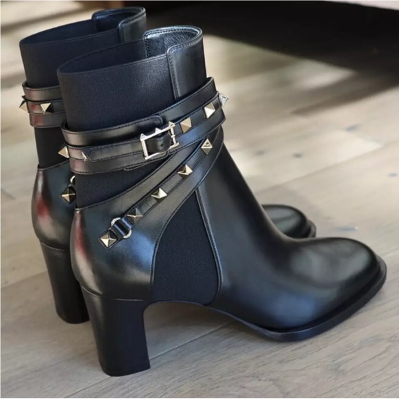 Valentino Garavani Rockstud Buckle Ankle Booties Black Size 38 EU (US 8), Boots - Picture 9 of 17